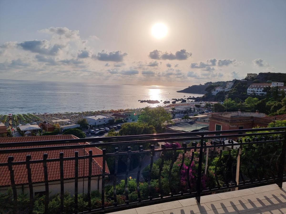 1531 Jackson B&B สกาเลอา ภายนอก รูปภาพ